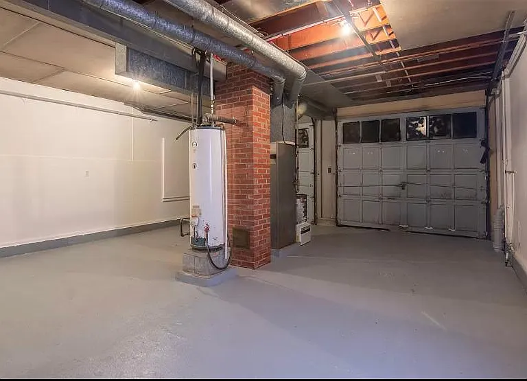 2309 N Ball Ave — Photo 10