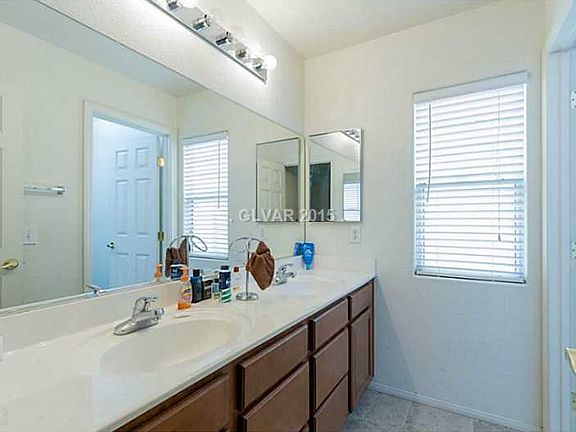 5th image of 9291 Cabin Cove Ave