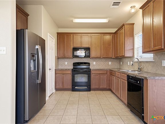 5th image of 6706 Golden Oak Ln