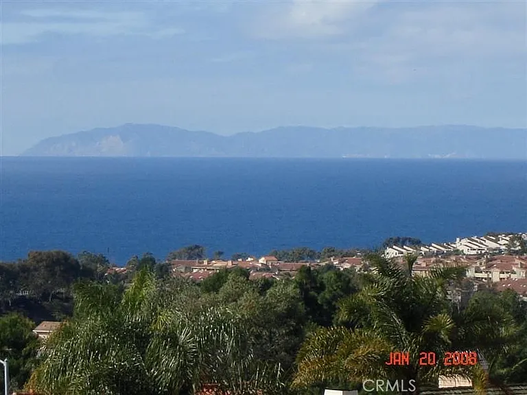 6 Westwind — Photo 1
