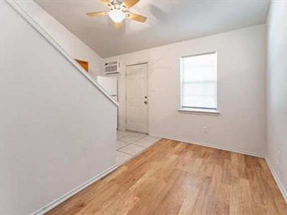 4th image of 720 Pritchett Ln #6