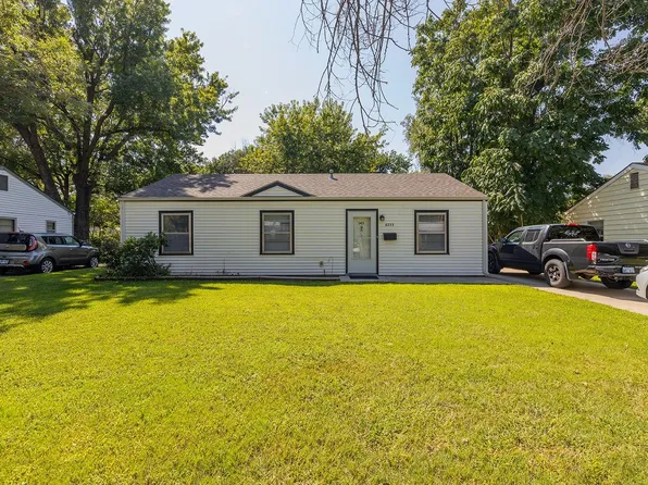 6233 N West Park View St, Wichita, KS 67219
