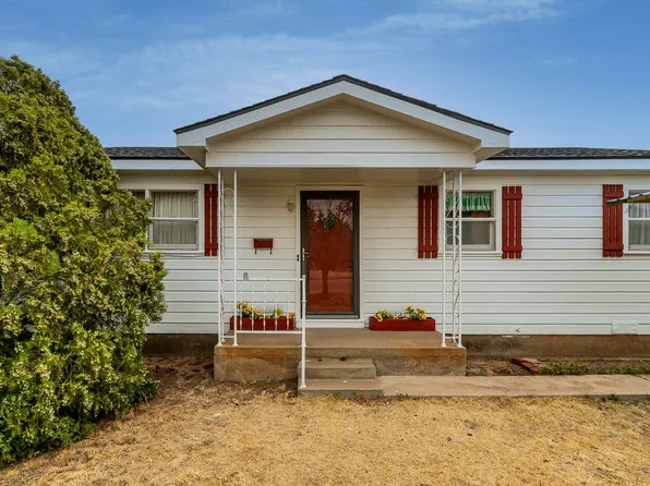414 N Donley Ave, Tulia, TX 79088