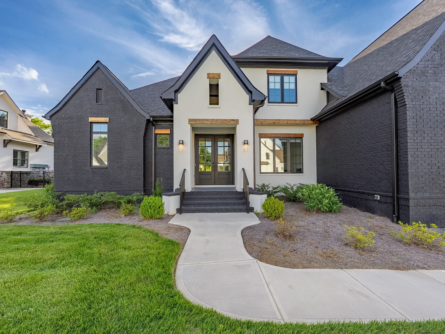 6 bed, 6.5 bath, 5133 sqft, $8,500 — Photo 4