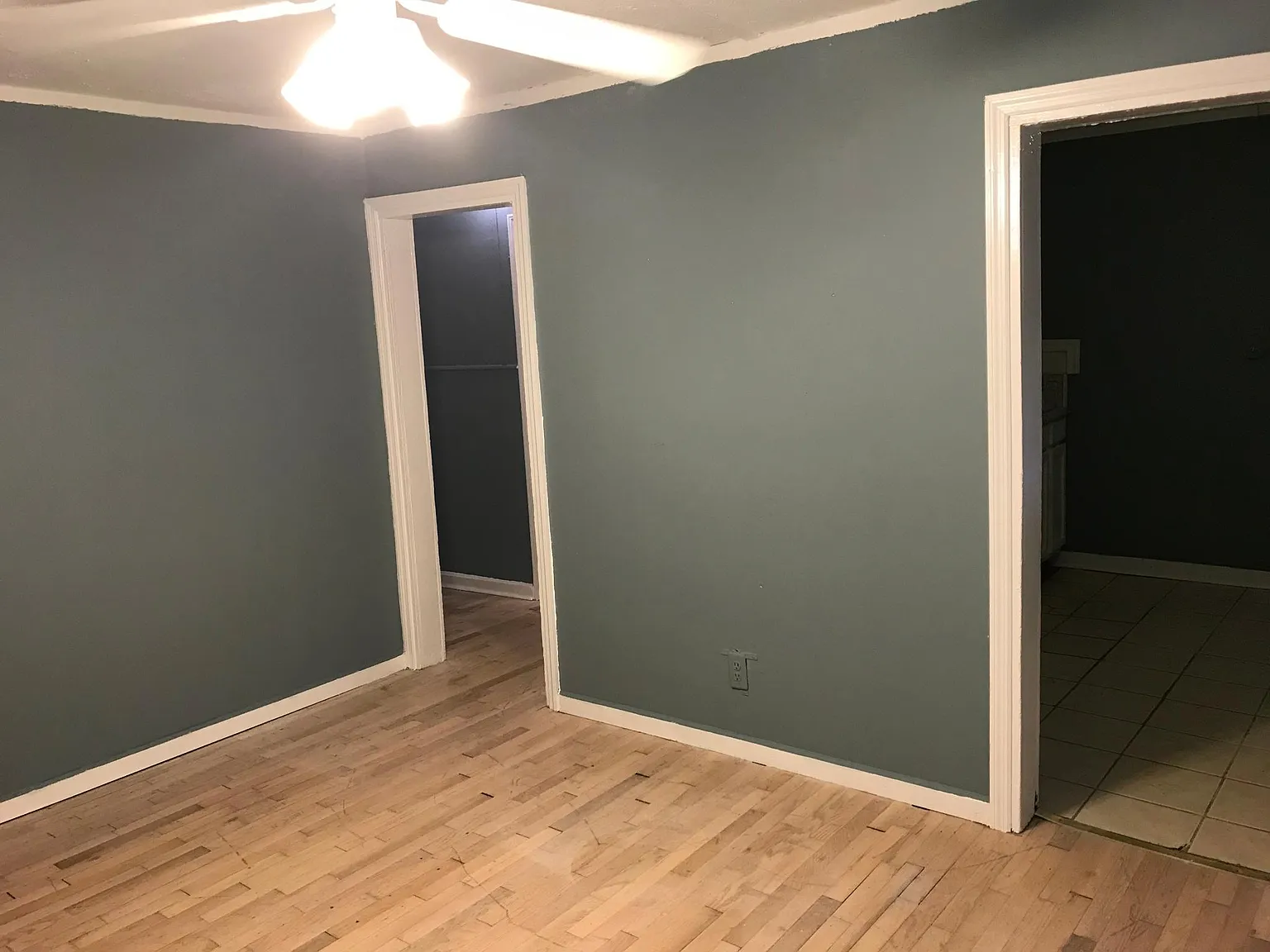 689b Ford Place — Photo 3
