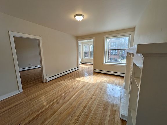 4th image of 2228 E 70th St #1E