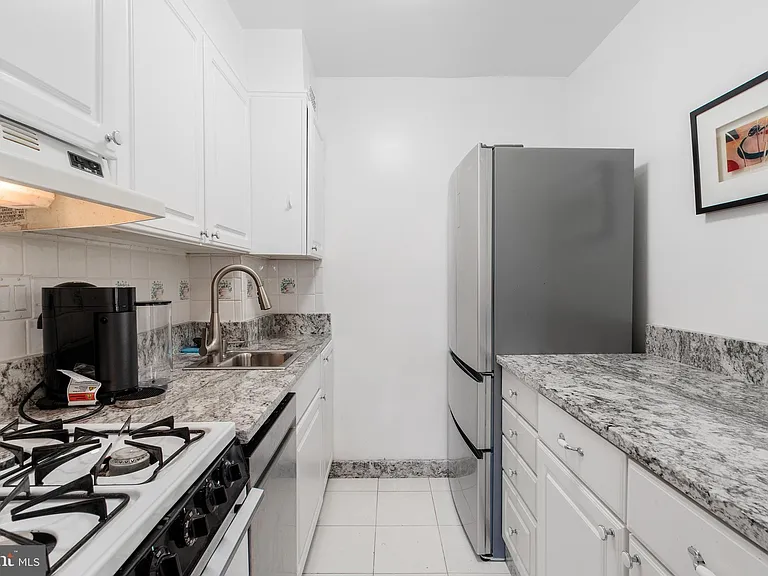 1801 Clydesdale Pl NW #311 — Photo 35
