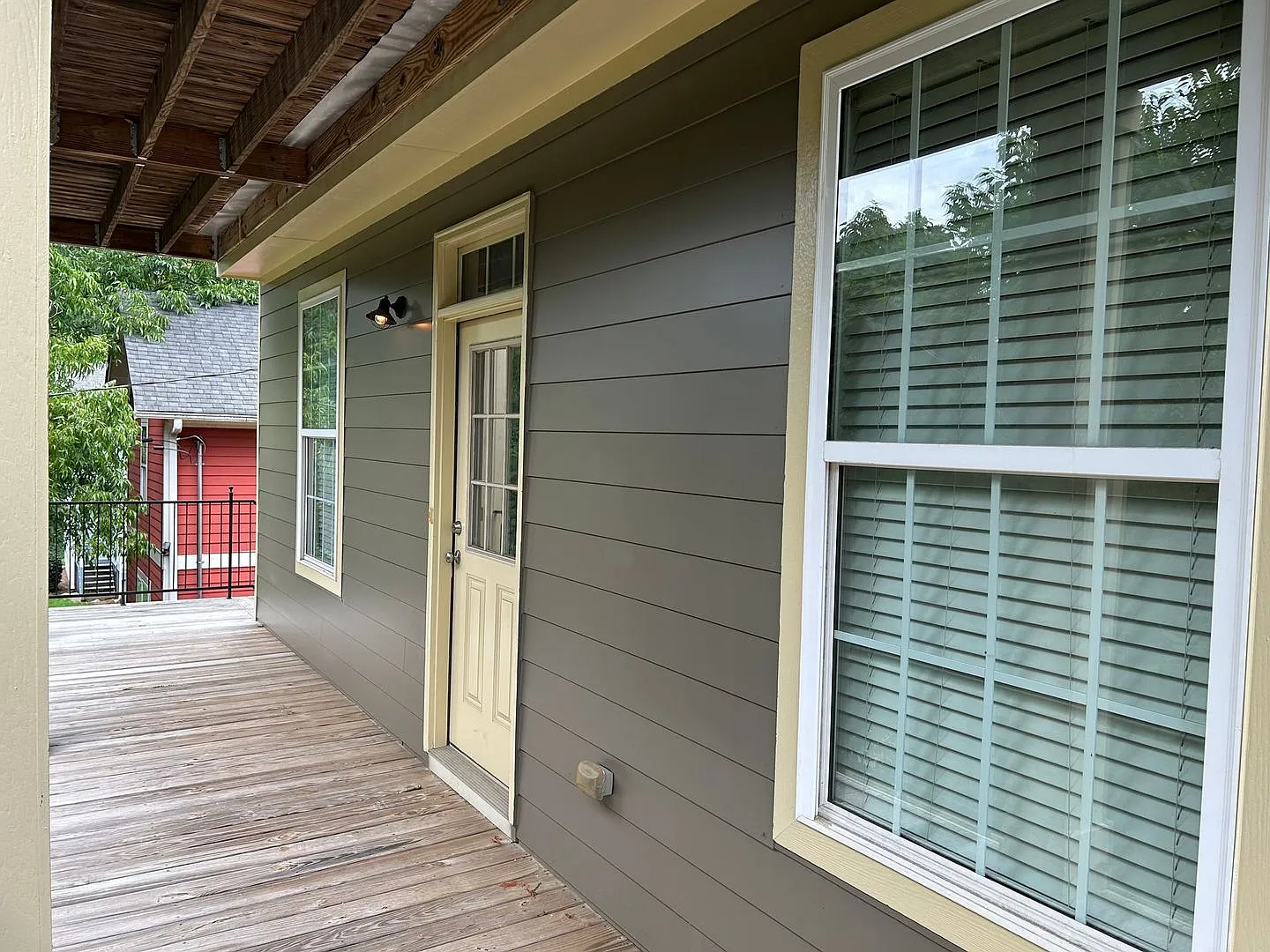Pre-Leasing For August 5th 2027! — Photo 4