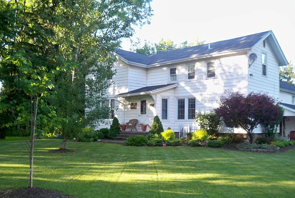 2nd image of 3517 Lockport Olcott Rd