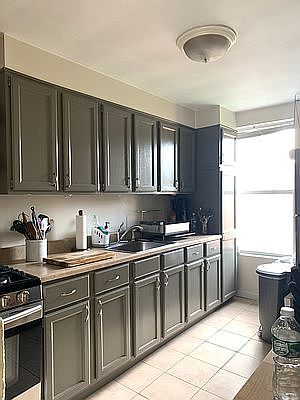 1st image of 81 Douglass St APT 4