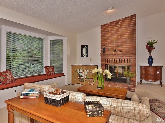 5th image of 9202 Glacier View Dr NW