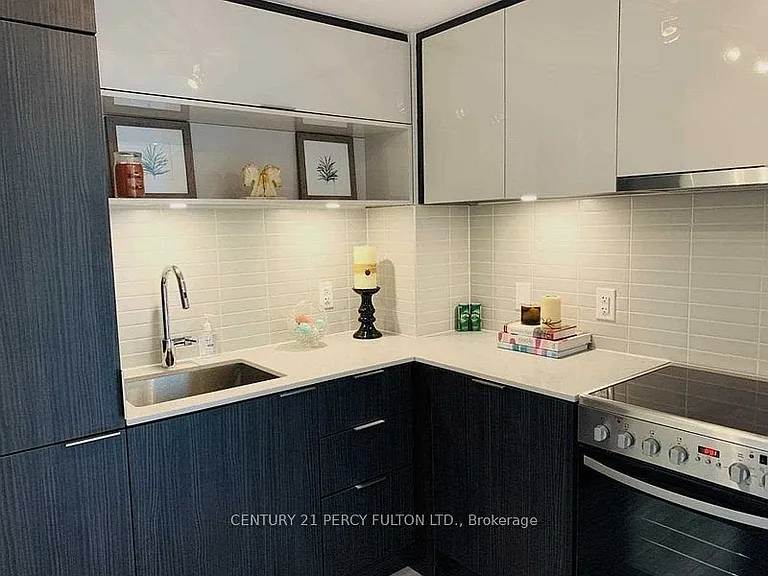 159 Wellesley St E #1602 — Photo 28