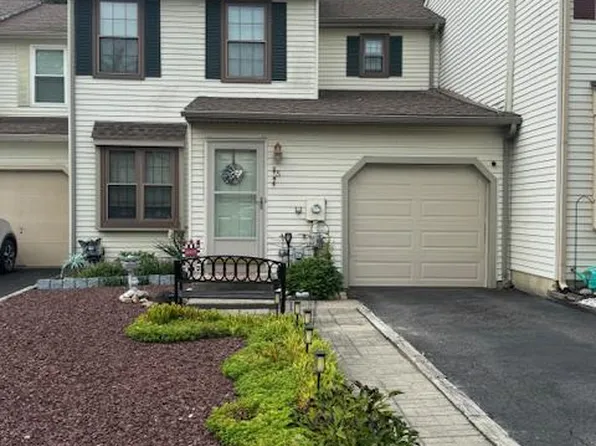 5 Partridge Ct, Marlton, NJ 08053