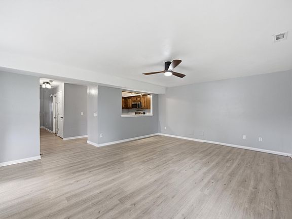 5th image of 6729 Hickory Trace Cir
