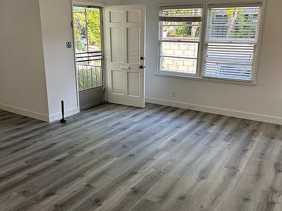 3rd image of 4269 Revere Pl