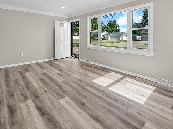 5th image of 1004 Joy St