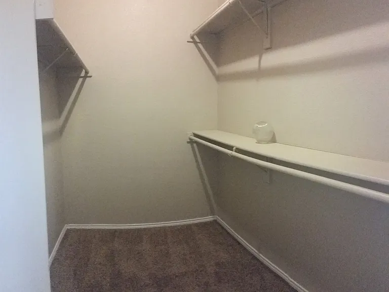 8640 Rainy Lake Dr — Photo 10