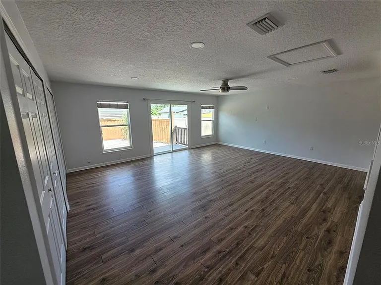 8 Poinsettia Dr — Photo 21