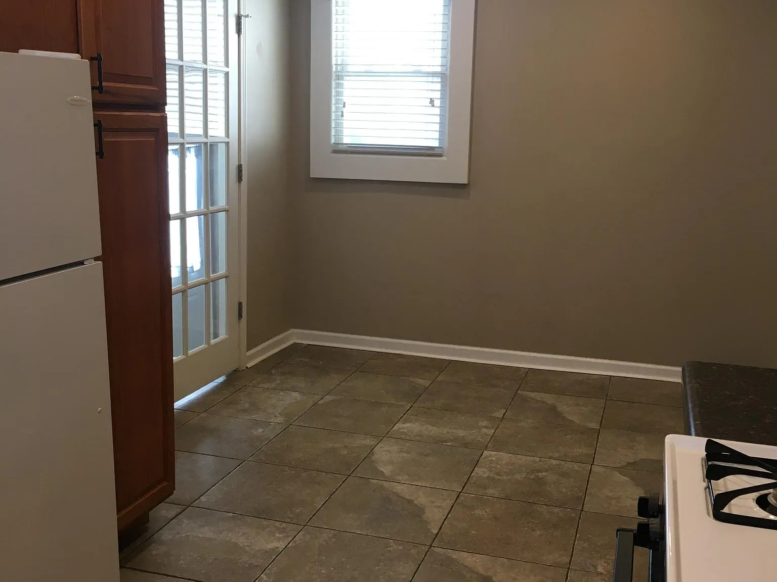 1103 W Main St — Photo 3