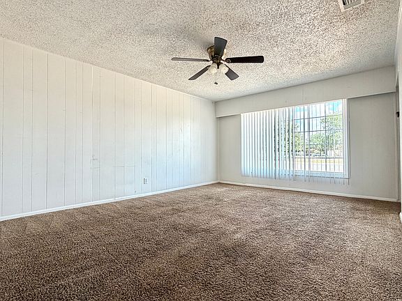 3rd image of 3008 N Main St