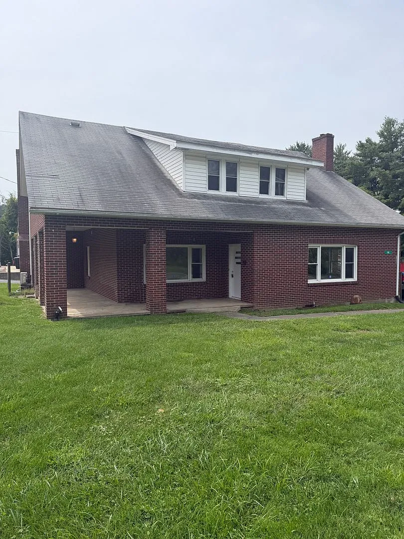 196 Perkinsville Drive — Photo 1