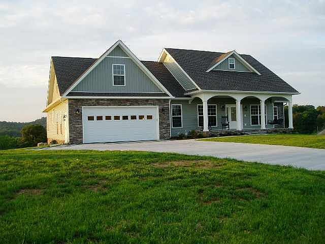 Gorgeous Home w/mtn view