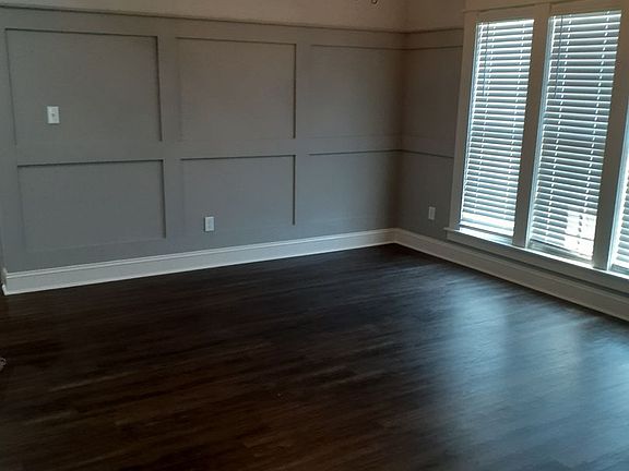 2nd image of 117 White Oak Dr