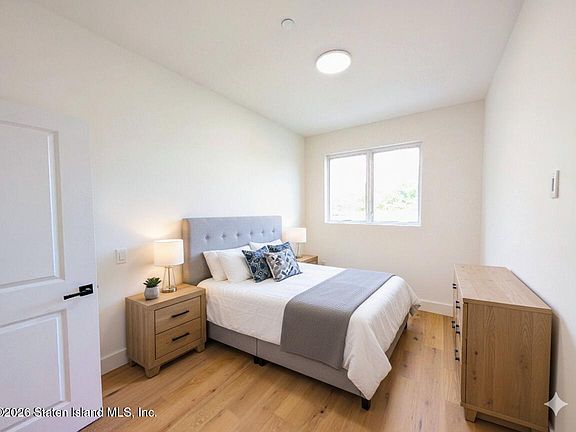 4th image of 3865 Amboy Rd #2B