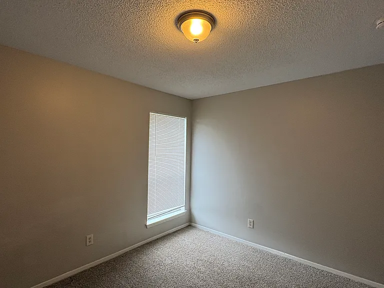 5 Foxboro Ct — Photo 14