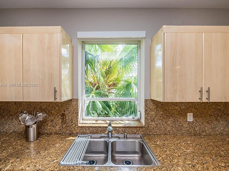9520 E Broadview Dr — Photo 16