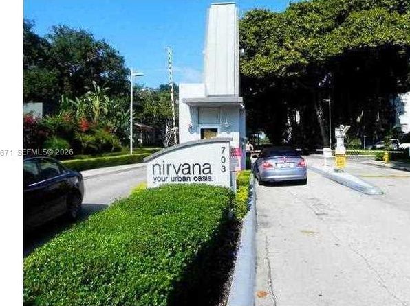 680 NE 64th St APT A107