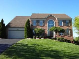 5957 Taylor Ridge Dr, West Chester, OH 45069