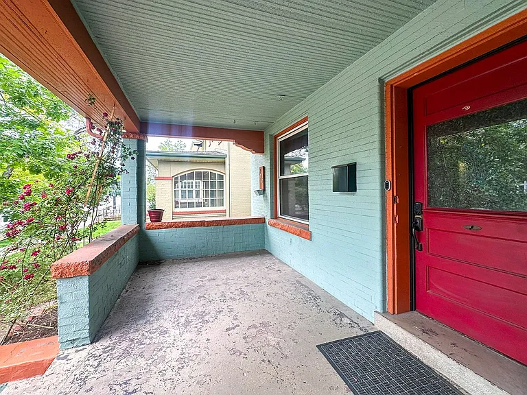 315 N Lincoln St — Photo 3