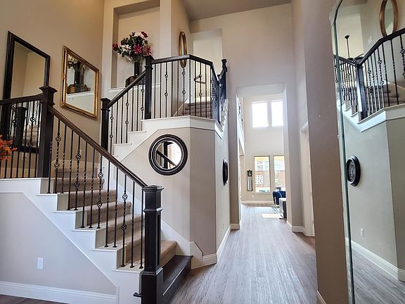 4th image of 810 Elm Park Dr
