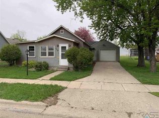 112 W Fletcher St, Luverne, MN 56156