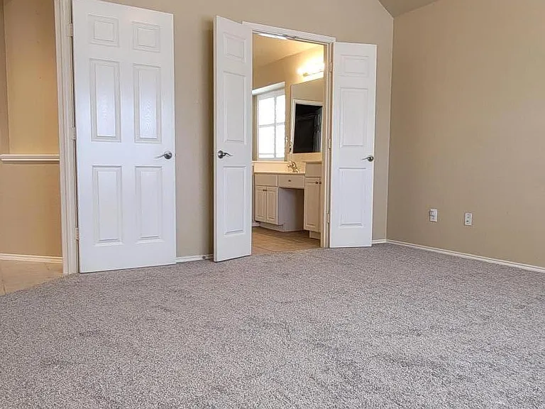 6402 Lake View Ln — Photo 5