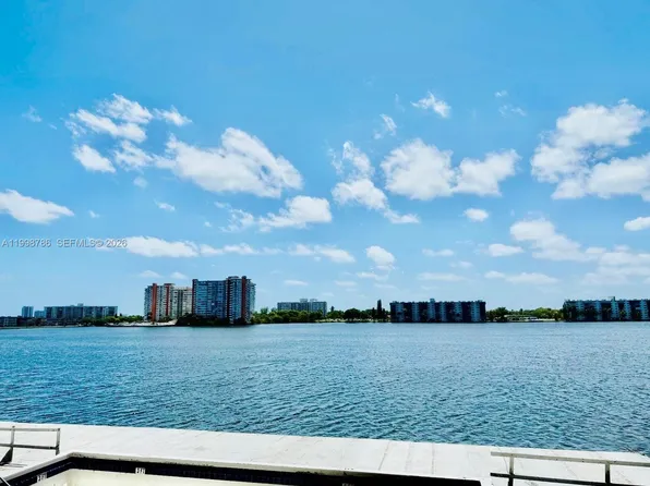 1150 NE 191st St #38, Miami, FL 33179