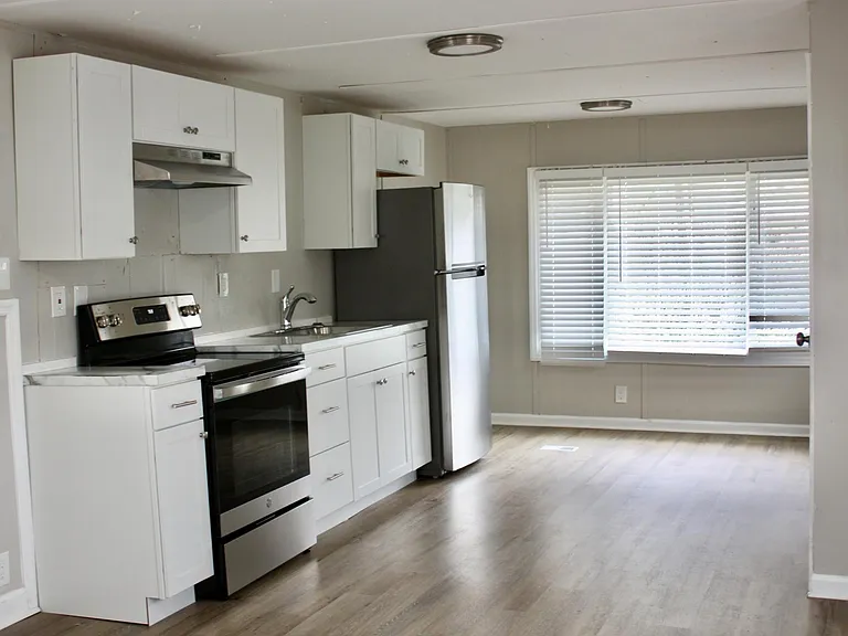 415-16 W Limestone Rd — Photo 2