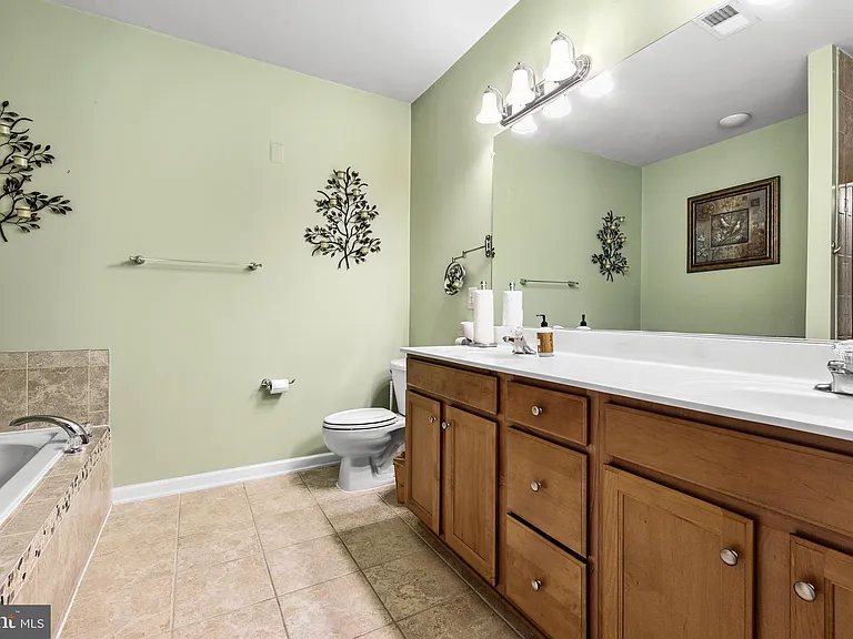 9720 Holmes Pl #103 — Photo 22