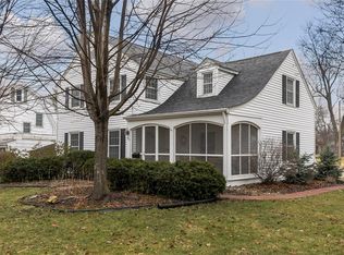 2510 Meadowbrook Dr SE, Cedar Rapids, IA 52403