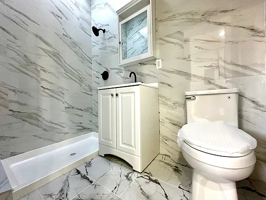Sold by Remax Real Estate Professionals | media 15