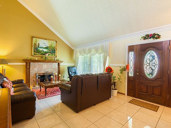 4th image of 9175 Gold Coast Dr