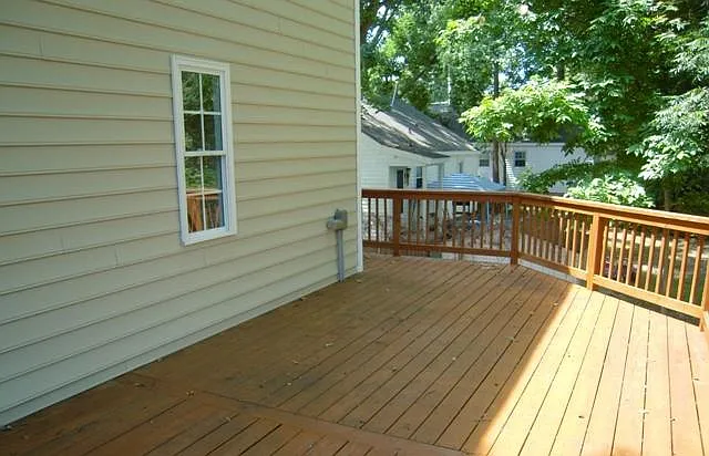 605 Avery St — Photo 32