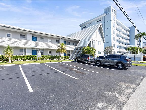 3rd image of 2801 NE 33rd Ct APT 209