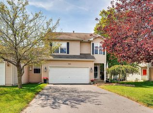 562 Chestnut Dr, Oswego, IL 60543