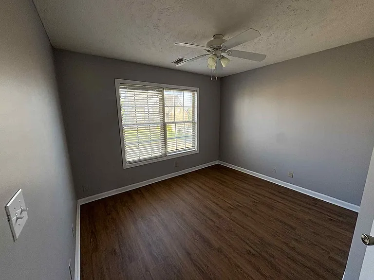 1213 Chinook Cir — Photo 47