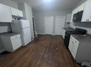 141 Plymouth St #11, New Haven, CT 06519