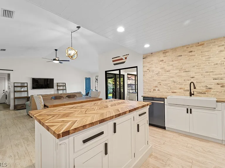 9802 Wildginger Dr — Photo 13
