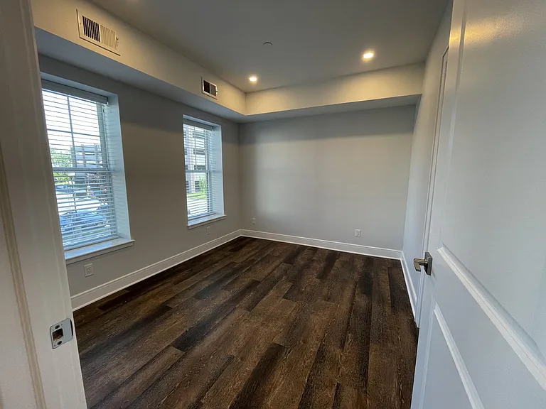 15 Park St #204 — Photo 8