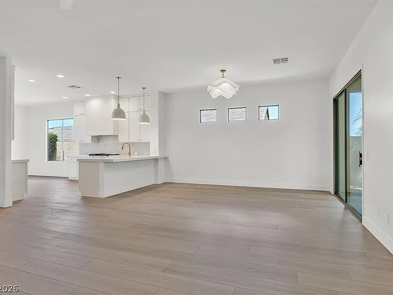 28 Stonemark Dr — Photo 10